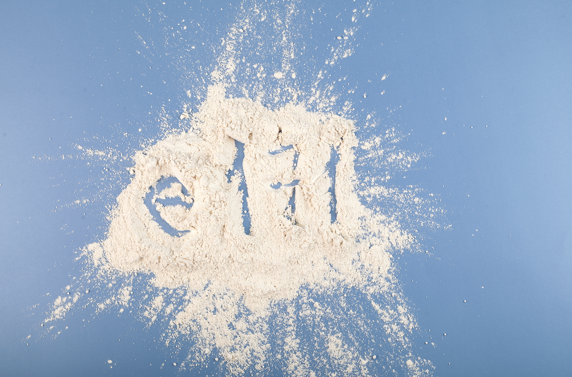 Titanium dioxide E171 white pigment used as a food colorant in confectionery
