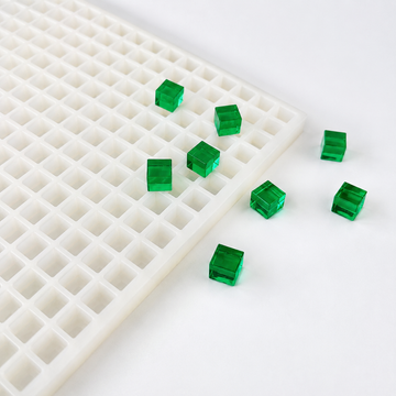 1 mL kubus-gummivorm met doorschijnende smaragdgroene gummies